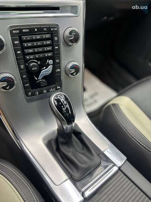 Volvo XC60 2016 - фото 12