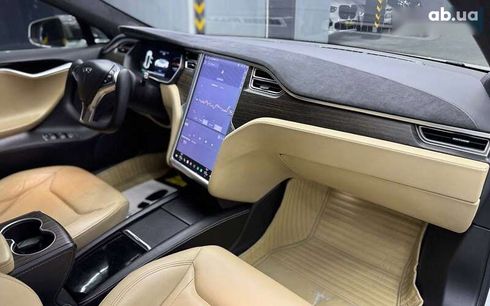 Tesla Model S 2018 - фото 16