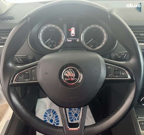 Skoda Octavia 2018 - фото 18