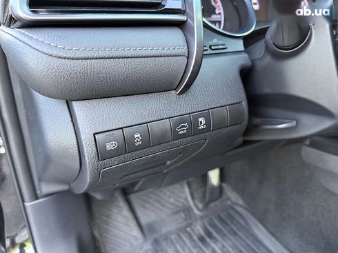 Toyota Camry 2020 - фото 16