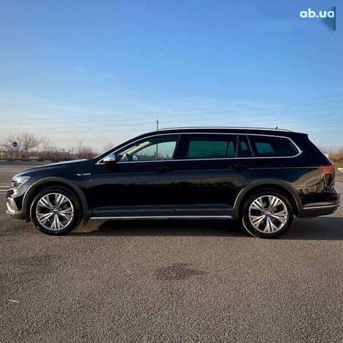 Volkswagen passat alltrack 2020 - фото 6