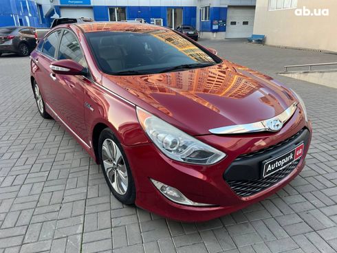 Hyundai Sonata 2013 красный - фото 5