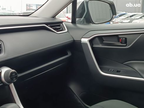 Toyota RAV4 2025 серый - фото 34