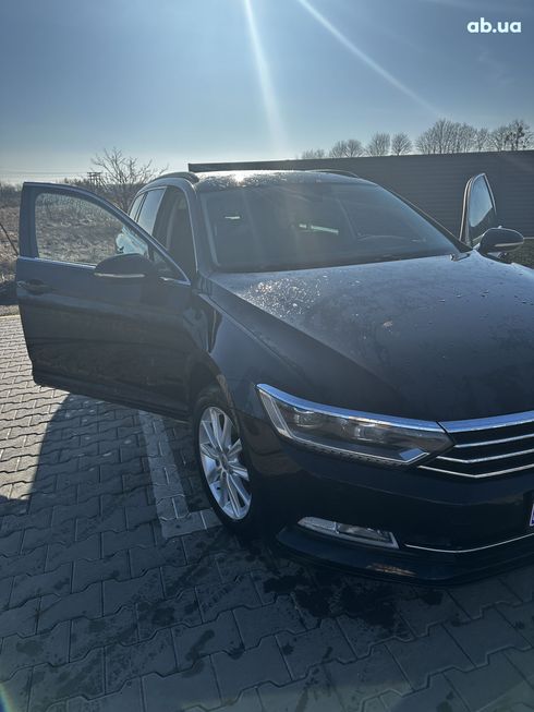 Volkswagen Passat 2017 черный - фото 6