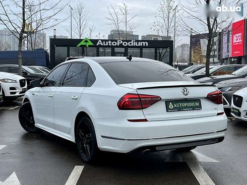 Volkswagen Passat 2018 - фото 8