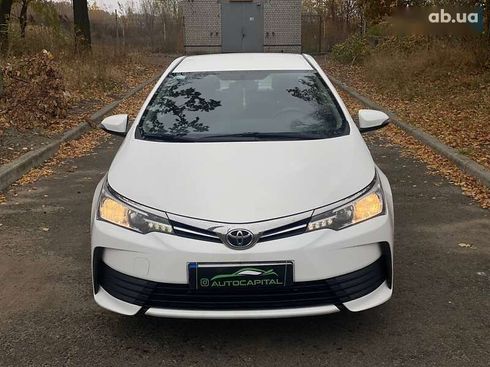 Toyota Corolla 2017 - фото 4