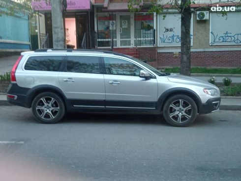 Volvo XC70 2014 серебристый - фото 14