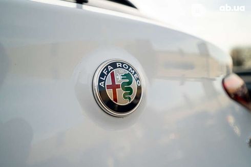 Alfa Romeo Stelvio 2020 - фото 21