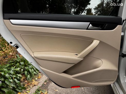 Volkswagen Passat 2012 белый - фото 21