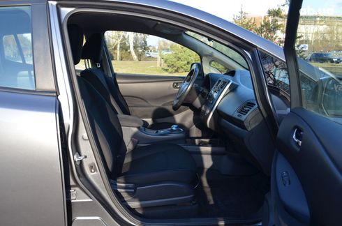 Nissan Leaf 2014 серый - фото 10