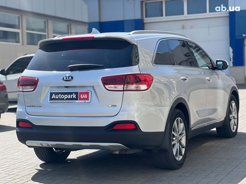 Kia Sorento 2015 серый - фото 9