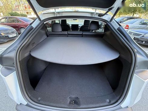 Tesla Model Y 2025 - фото 12