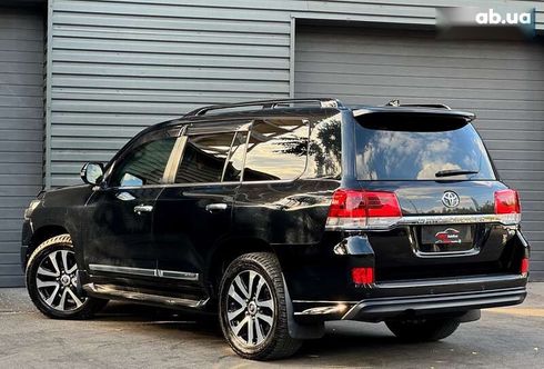 Toyota Land Cruiser 2018 - фото 9