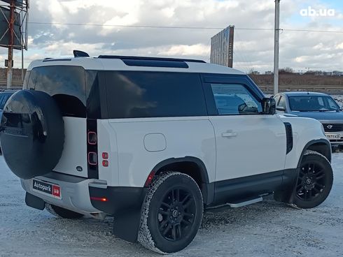 Land Rover Defender 2021 белый - фото 12