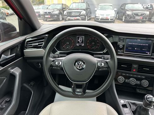 Volkswagen Jetta 2020 красный - фото 27