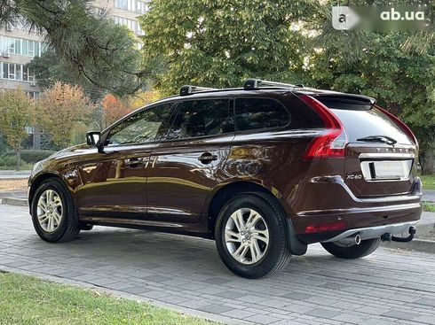 Volvo XC60 2016 - фото 11