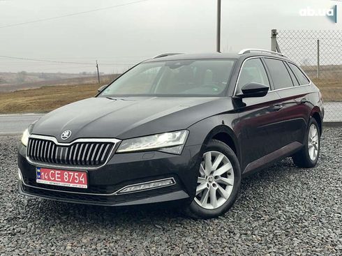 Skoda Superb 2020 - фото 17