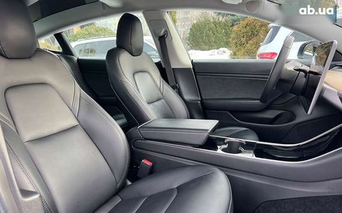 Tesla Model 3 2020 - фото 18