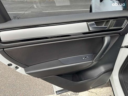 Volkswagen Touareg 2014 - фото 24