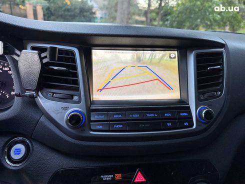 Hyundai Tucson 2017 белый - фото 16