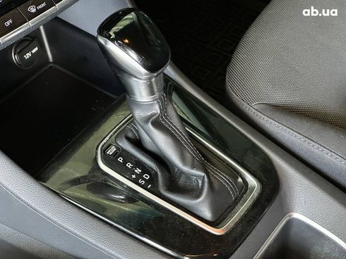 Hyundai Ioniq 2017 черный - фото 14