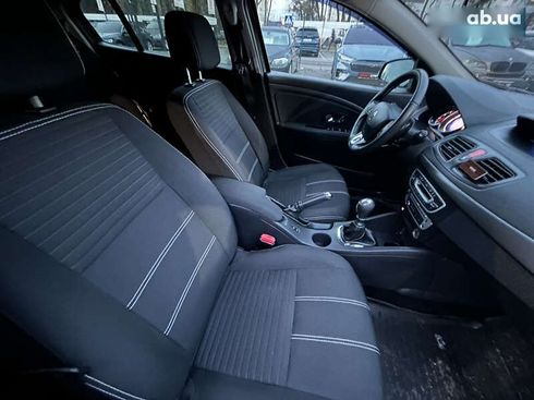 Renault Megane 2015 - фото 21