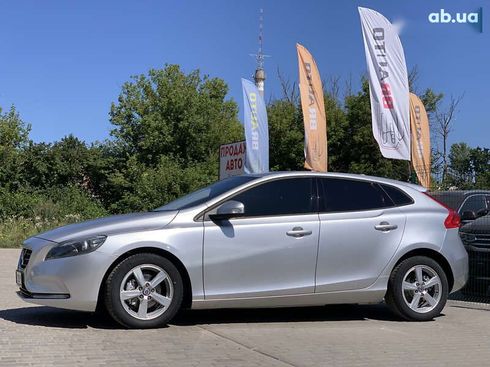 Volvo V40 2014 - фото 12