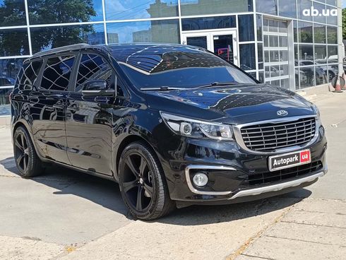 Kia Sedona 2015 черный - фото 10