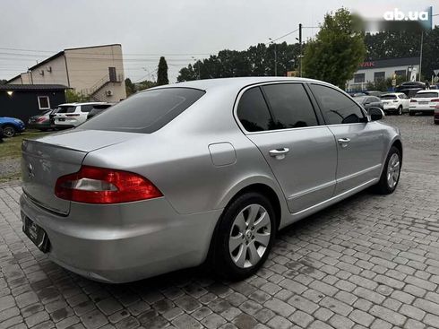 Skoda Superb 2012 - фото 18