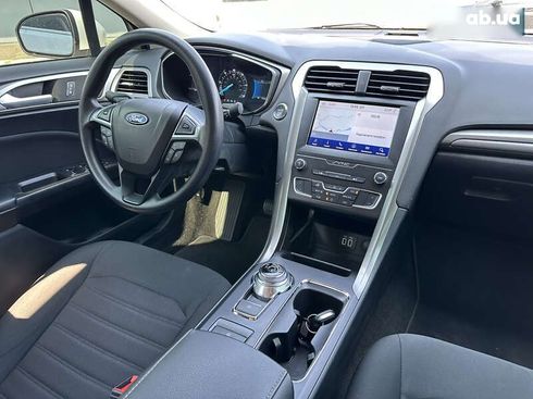 Ford Fusion 2019 - фото 19