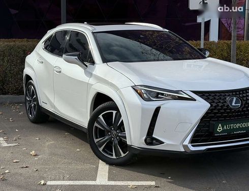 Lexus UX 2021 - фото 3