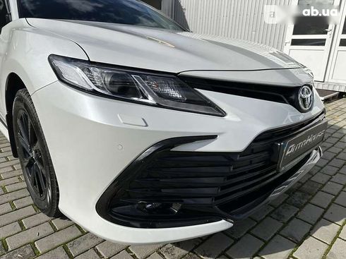 Toyota Camry 2021 - фото 15