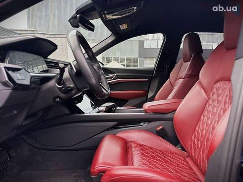 Audi e-tron S 2021 - фото 29