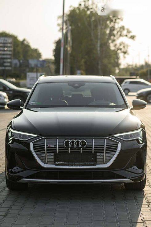 Audi E-Tron 2021 - фото 13