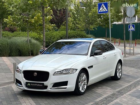 Jaguar XF 2016 - фото 11