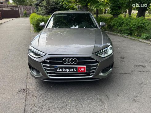 Audi A4 2021 серый - фото 2