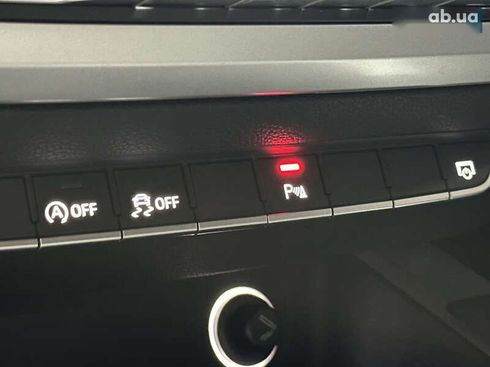 Audi A4 2017 - фото 27