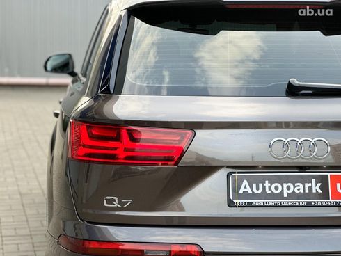 Audi Q7 2016 серый - фото 12