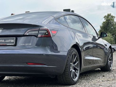 Tesla Model 3 2021 - фото 13