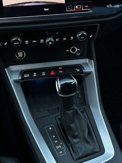 Audi Q3 2020 - фото 10