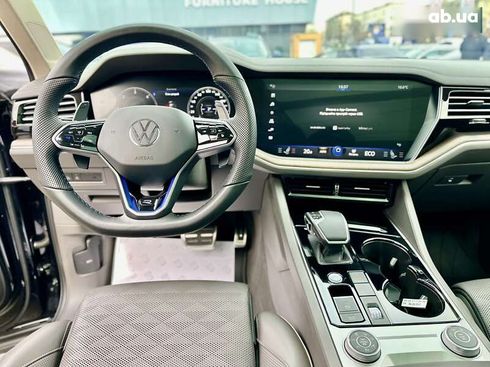 Volkswagen Touareg 2020 - фото 23