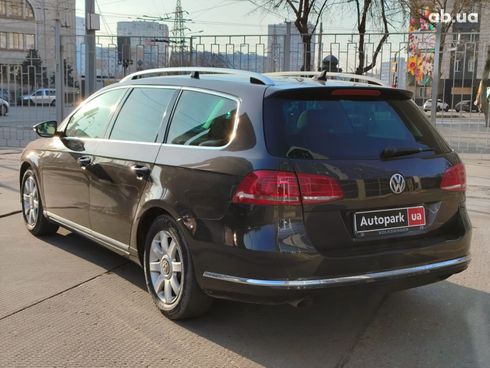 Volkswagen Passat 2011 коричневый - фото 4