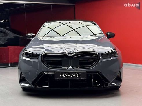 BMW M5 2025 - фото 2