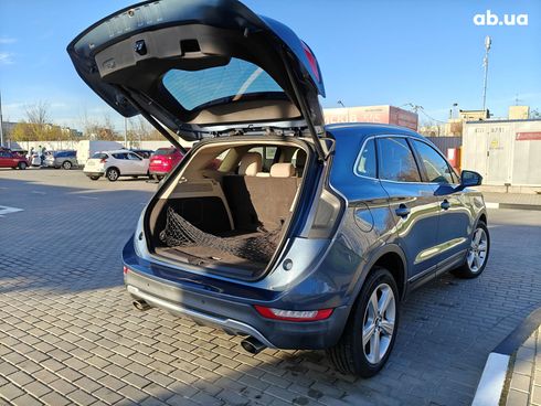 Lincoln MKC 2018 синий - фото 13