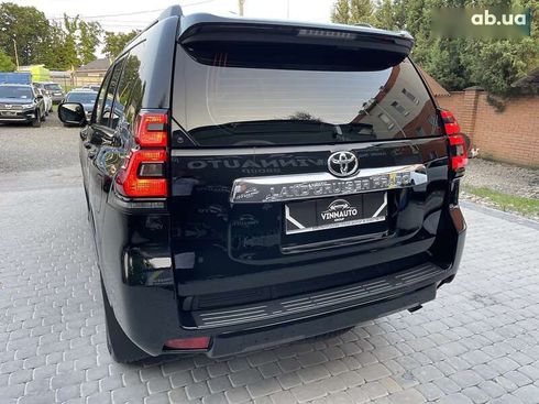 Toyota Land Cruiser Prado 2019 - фото 17