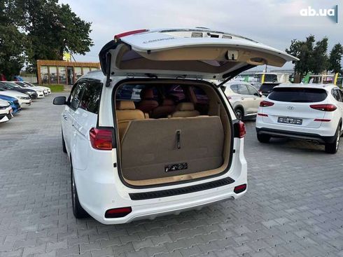 Kia Carnival 2019 - фото 9