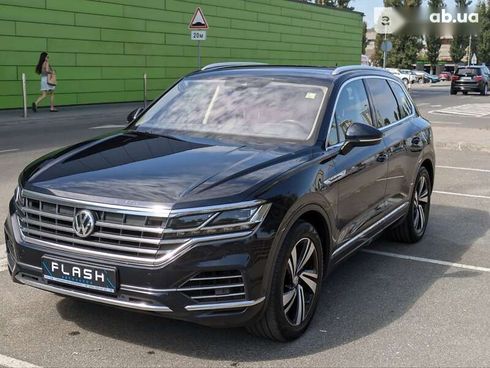 Volkswagen Touareg 2019 - фото 3