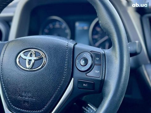 Toyota RAV4 2017 - фото 24