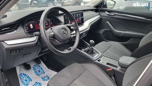 Skoda Octavia 2021 - фото 25