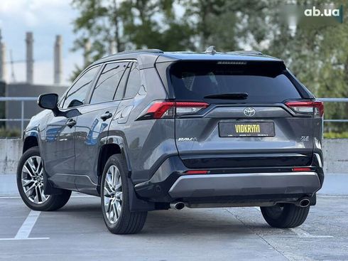 Toyota RAV4 2019 - фото 9